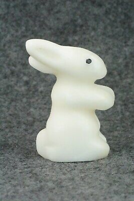 Rabbit Zuni Fetish Carving - Justin Natewa