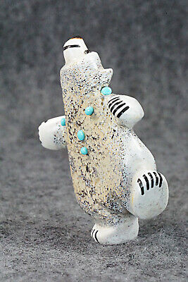 Bear Zuni Fetish Carving - Claudia Peina