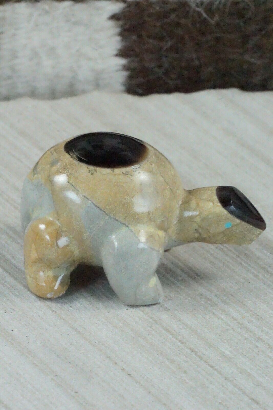 Turtle Zuni Fetish Carving - Enrike Leekya