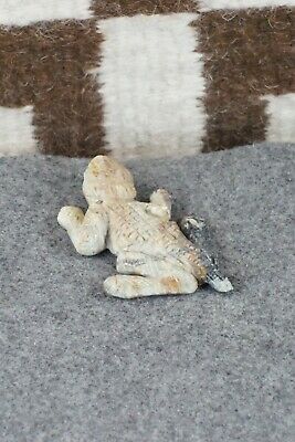 Lizard Zuni Fetish Carving - Wilfred Cheama