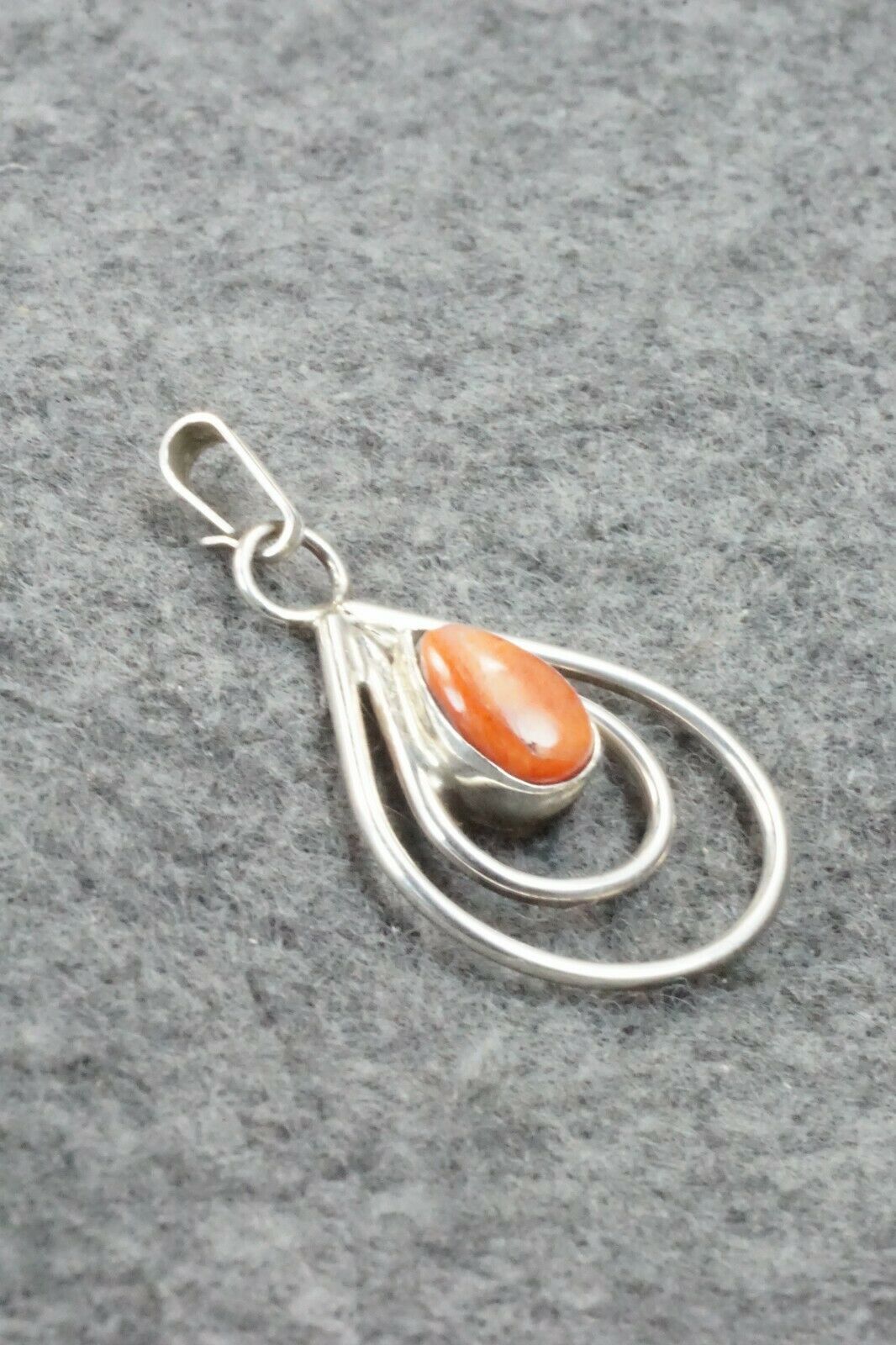 Spiny Oyster & Sterling Silver Pendant and Earrings - Navajo