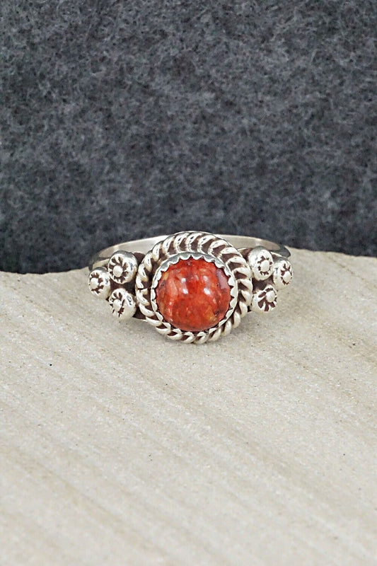 Spiny Oyster & Sterling Silver Ring - Freda Martinez - Size 8.25