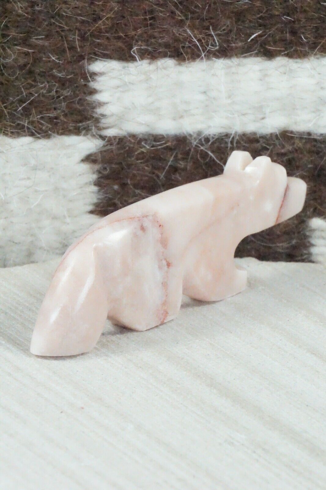 Wolf Zuni Fetish Carving - Bernard Laiwakete