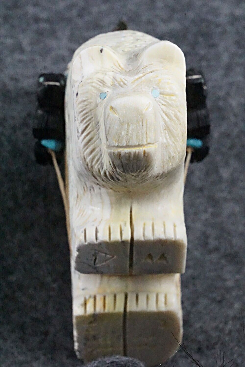 Bear Zuni Fetish Carving - Douglas Martza