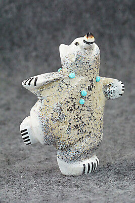 Bear Zuni Fetish Carving - Claudia Peina