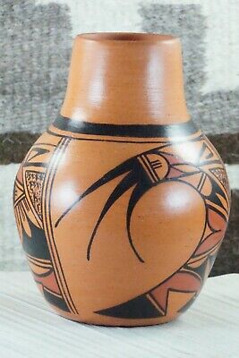 Hopi Pottery - A. Yesslith