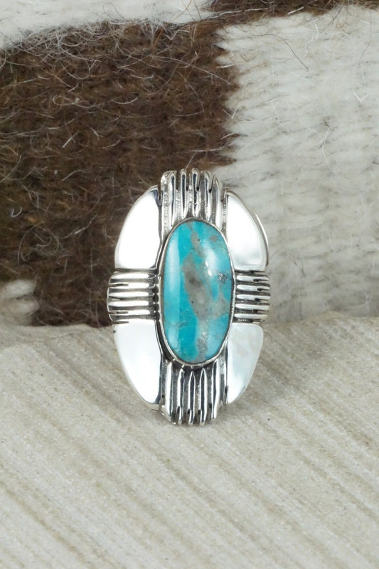Turquoise & Sterling Silver Ring - Mike Smith - Size 7.5