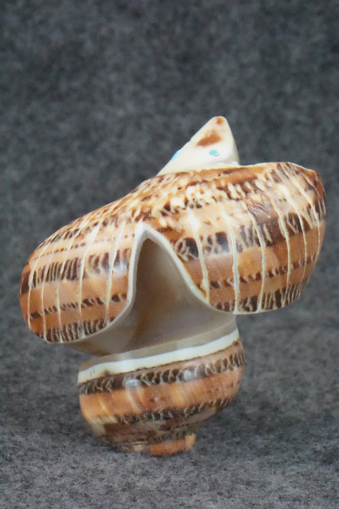 Eagle Zuni Fetish Carving - Delvin Leekya