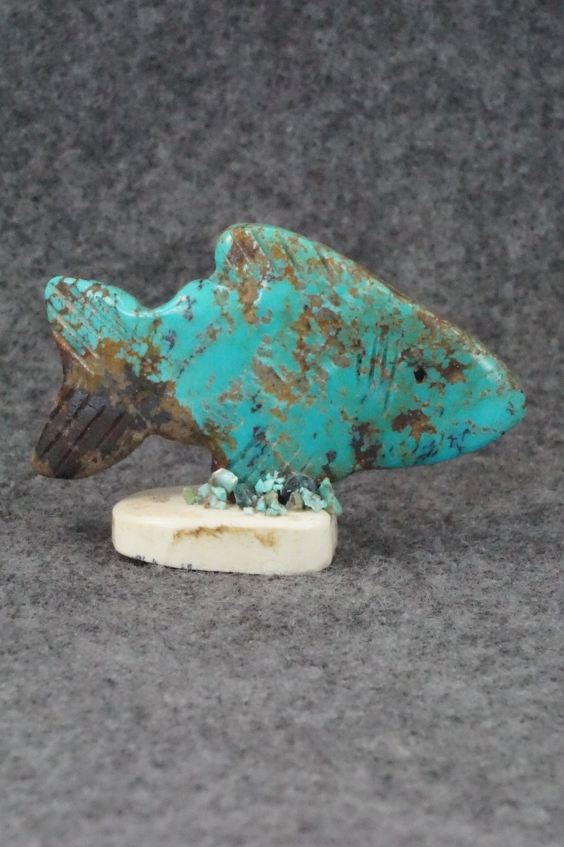 Fish Zuni Fetish Carving - Justin Red Elk
