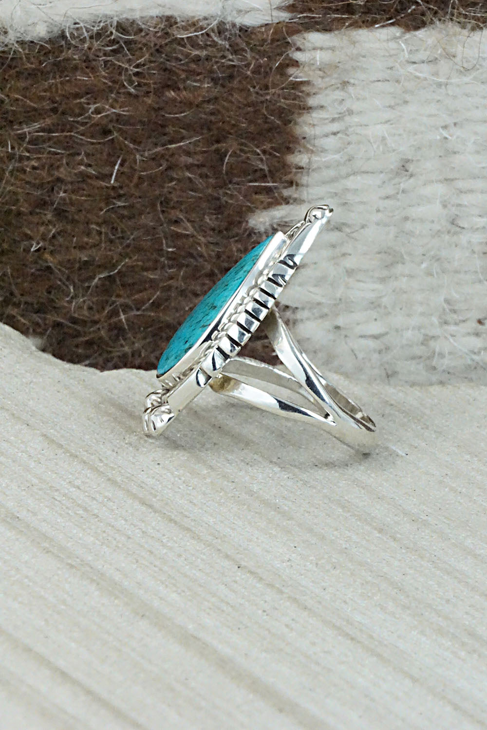 Turquoise & Sterling Silver Ring - Genevieve Francisco - Size 7