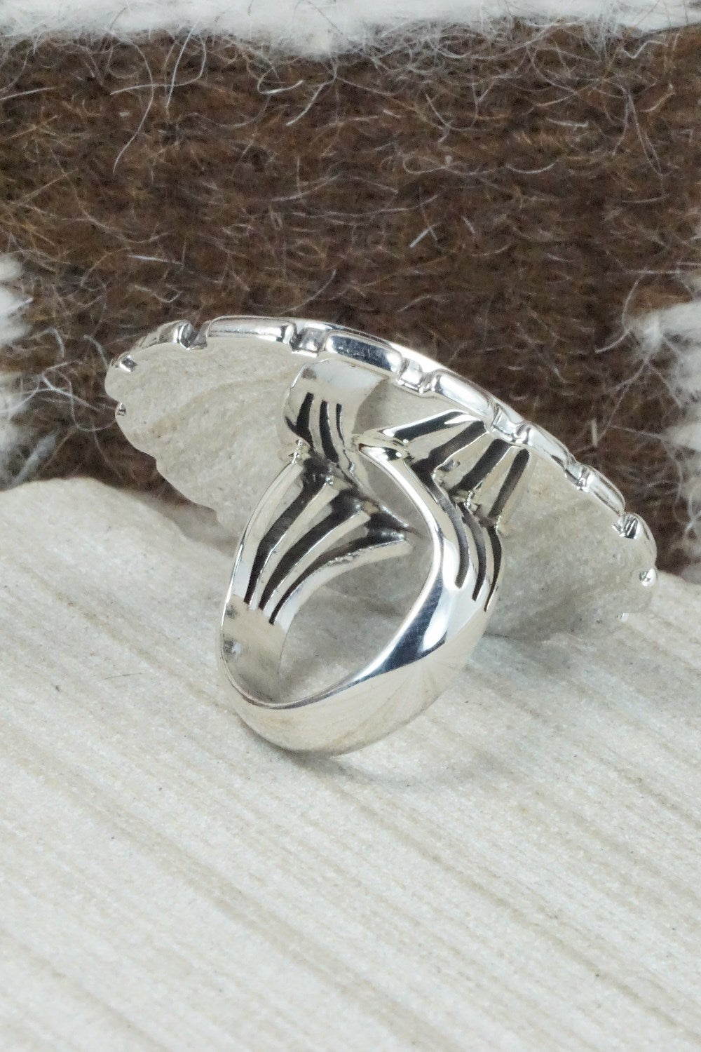 Turquoise & Sterling Silver Ring - Gilbert Smith - Size 6