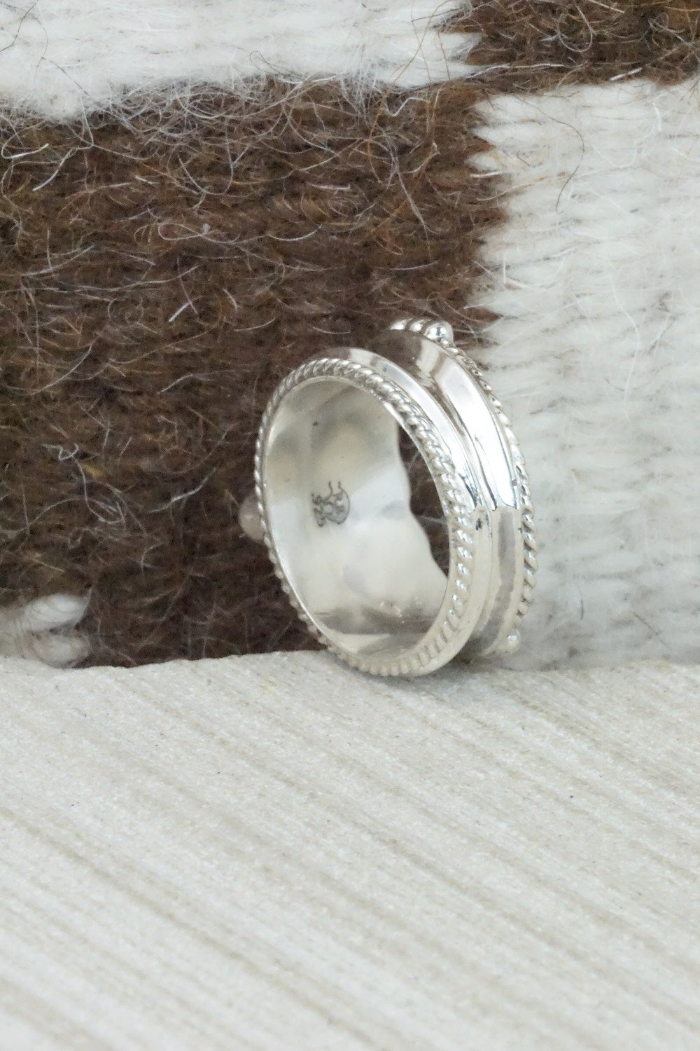 Turquoise & Sterling Silver Ring - Tom Lewis - Size 7