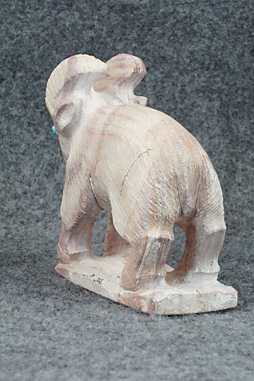 Mountain Goat Zuni Fetish - Derrick Kaamasee