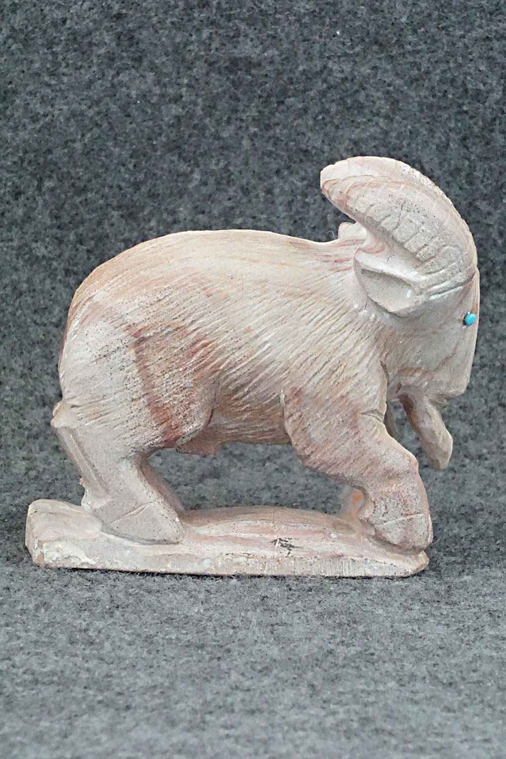 Mountain Goat Zuni Fetish - Derrick Kaamasee