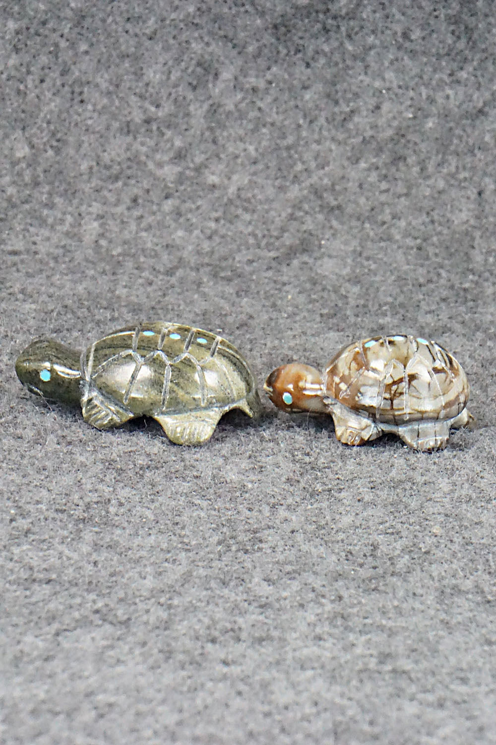 Turtles Zuni Fetish Carving - Reynold Lunasee