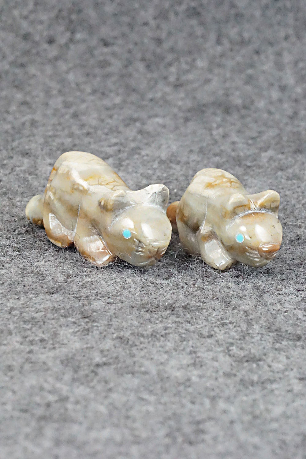 Mountain Lion Zuni Fetish Carvings - Reynold Lunasee