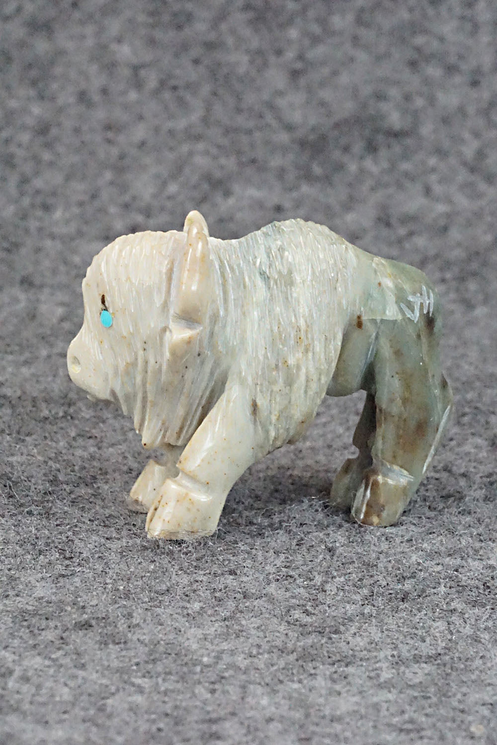 Buffalo Zuni Fetish Carving - Jonas Hustito