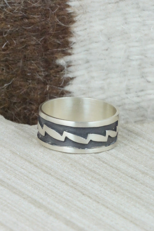 Sterling Silver Ring - Lester Gene - Size 14.75