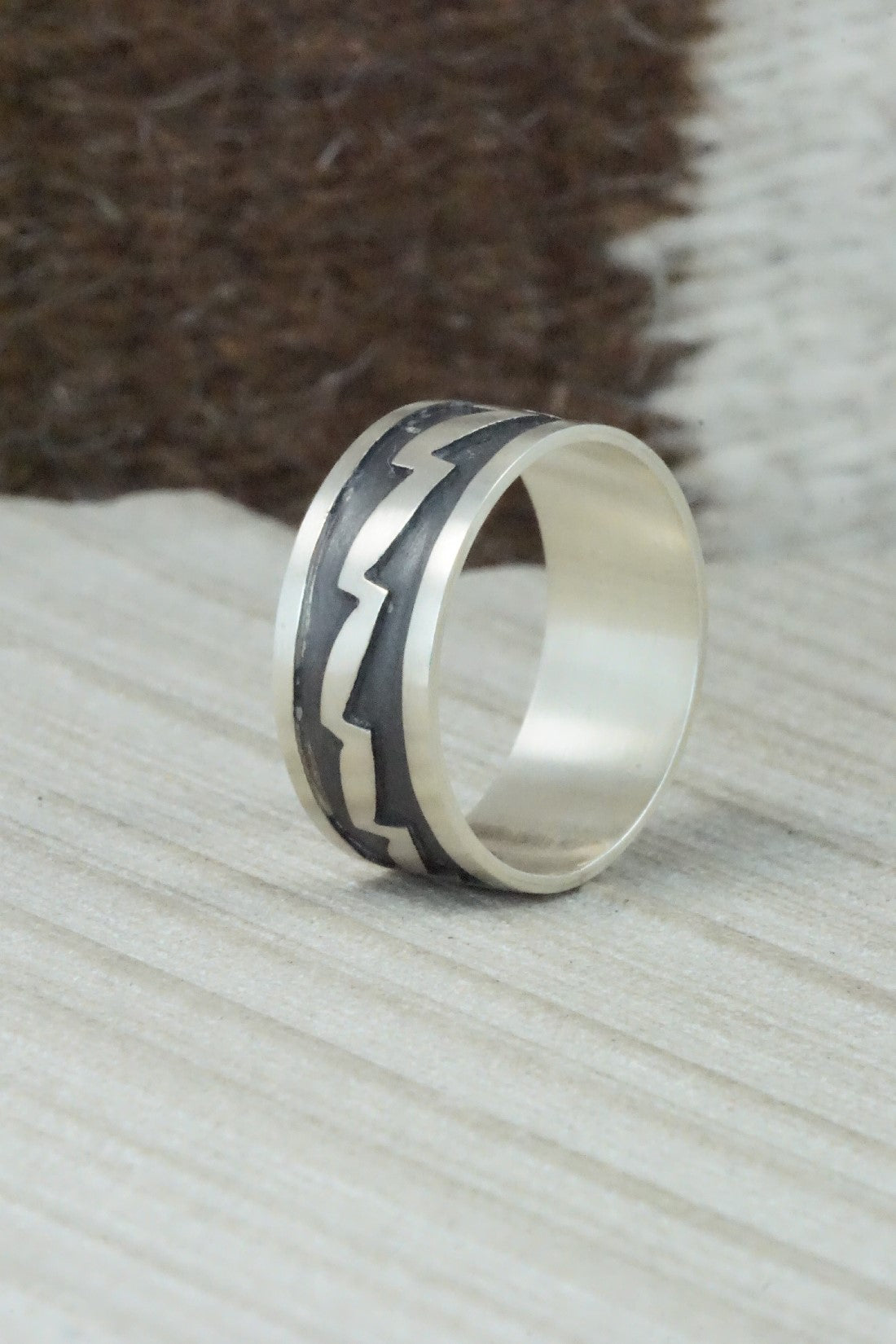 Sterling Silver Ring - Lester Gene - Size 13