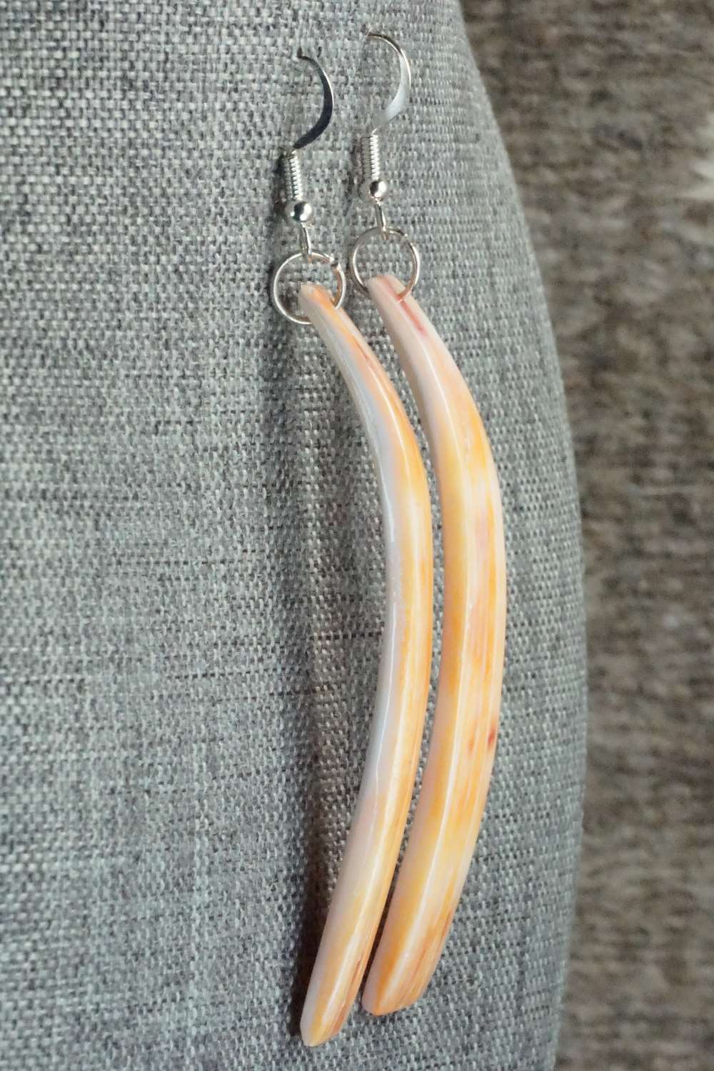 Spiny Oyster & Sterling Silver Earrings - Jesus Espino