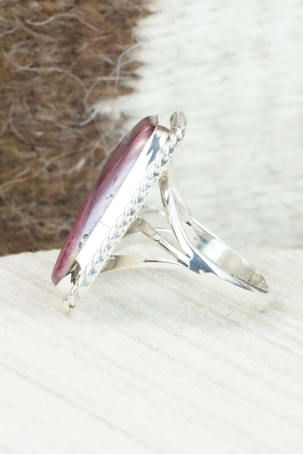Spiny Oyster & Sterling Silver Ring - Amos Begay - Size 9.25