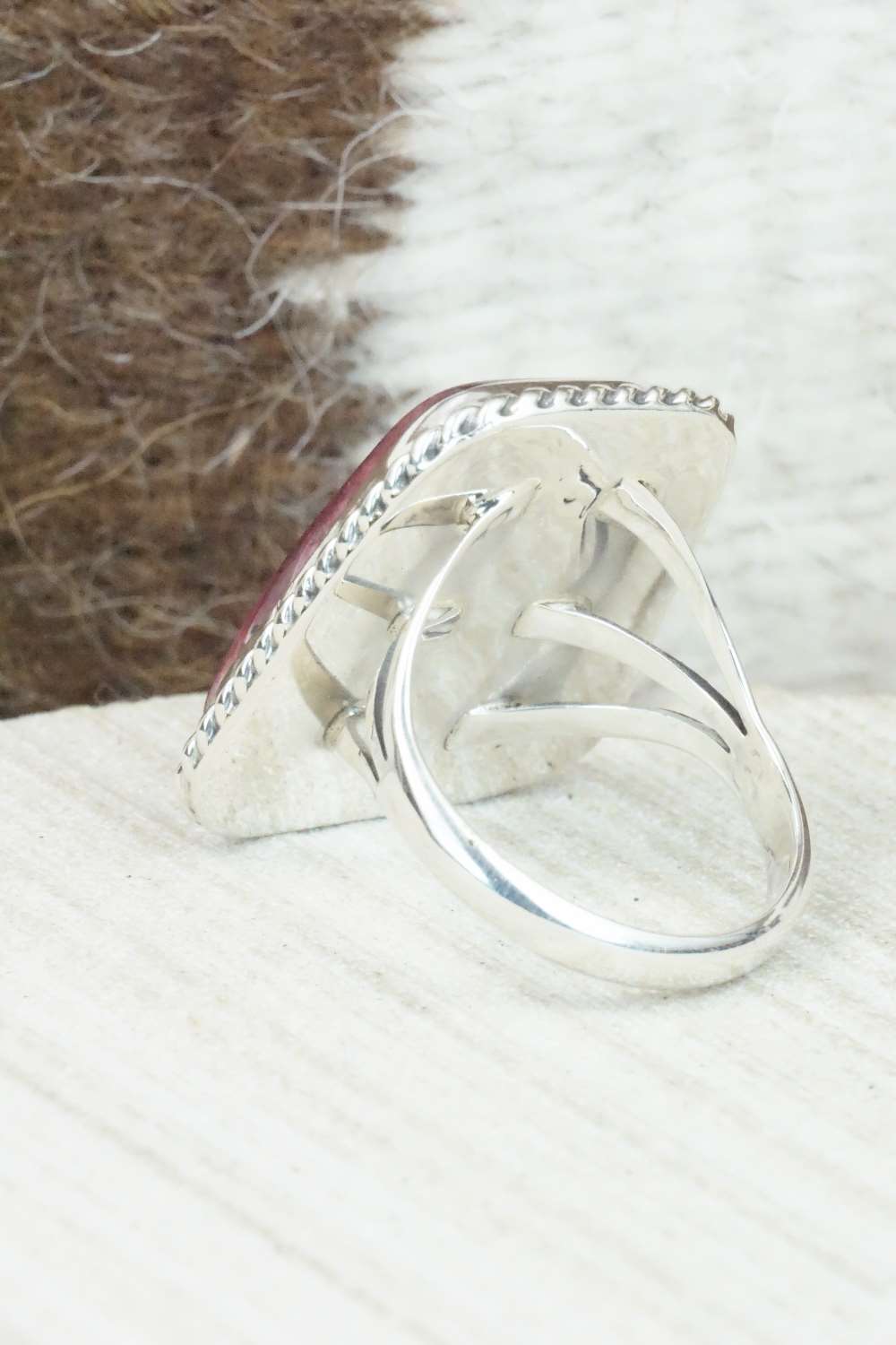 Spiny Oyster & Sterling Silver Ring - Amos Begay - Size 9.25