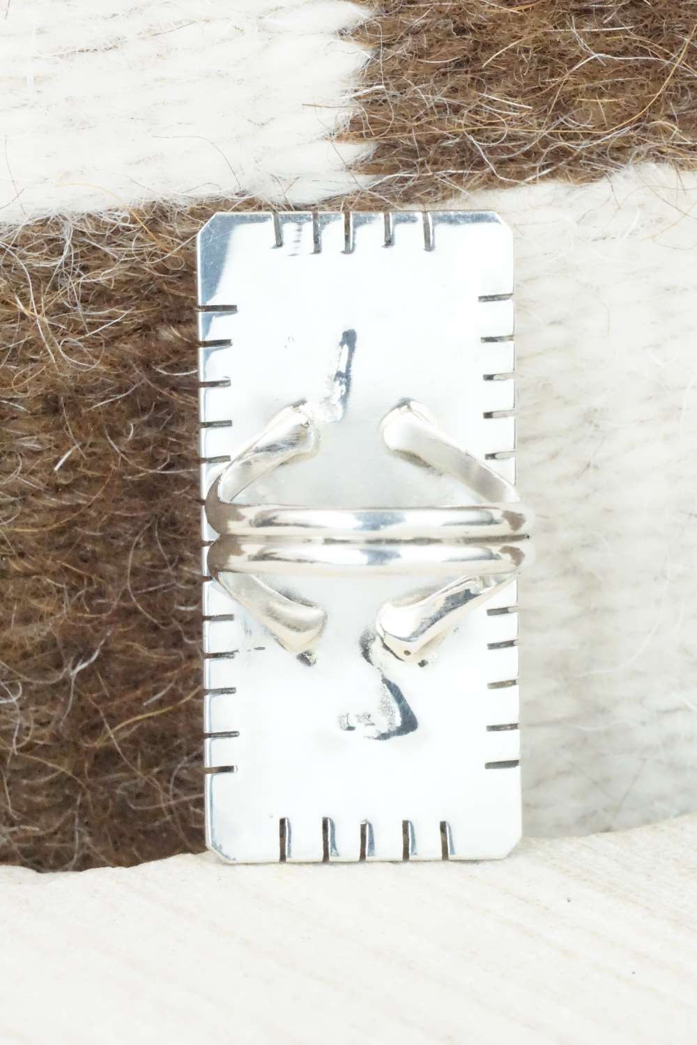 Spiny Oyster and Sterling Silver Ring - Ray Jack - Size 6.75