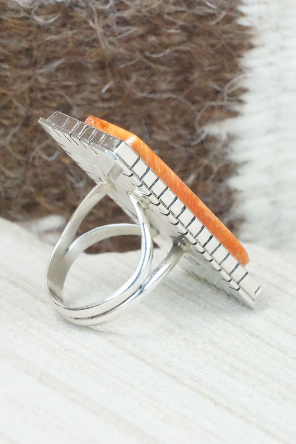 Spiny Oyster and Sterling Silver Ring - Ray Jack - Size 6.75