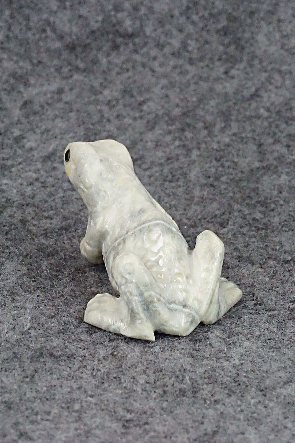 Frog Zuni Fetish Carving - Wilfred Cheama