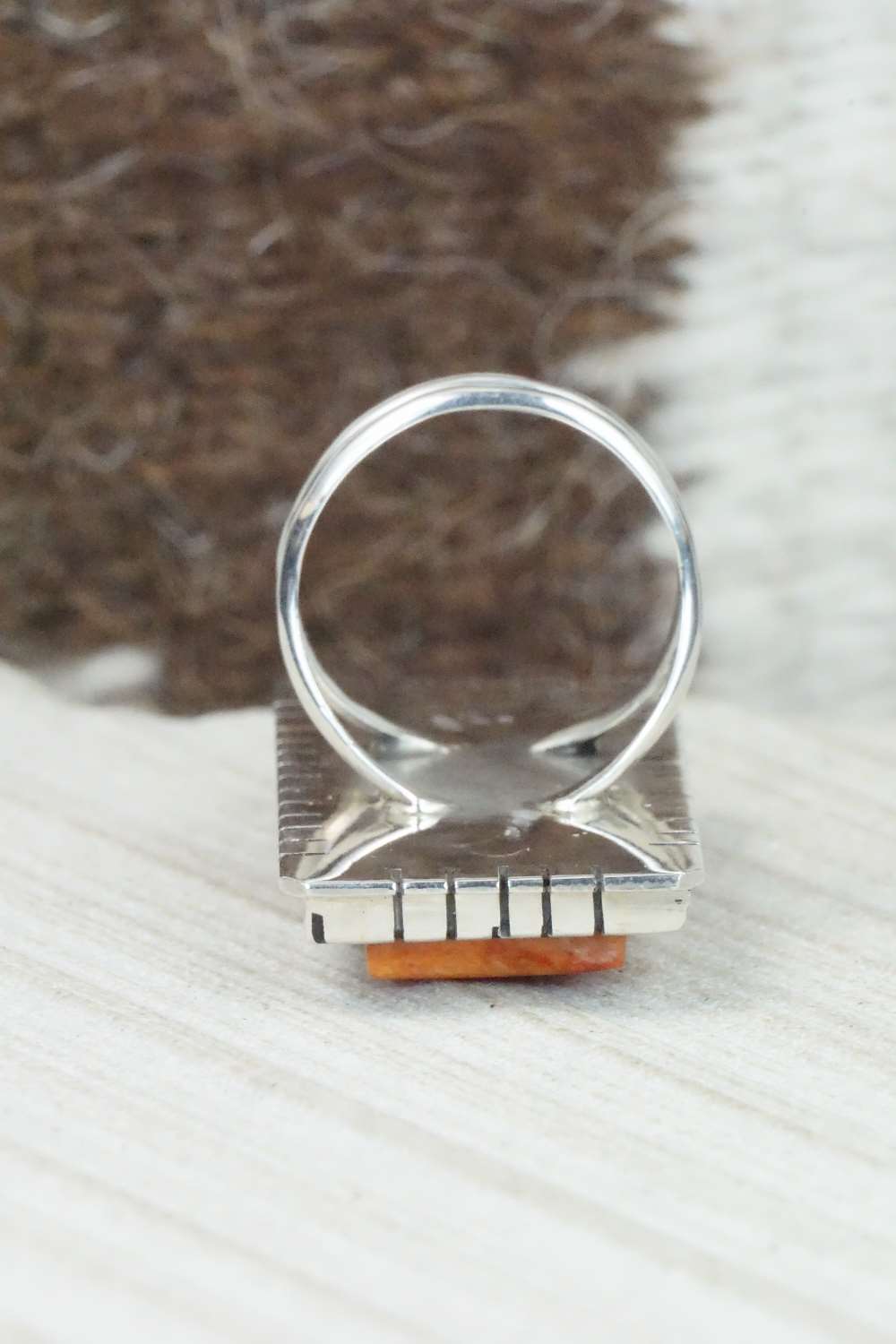 Spiny Oyster and Sterling Silver Ring - Ray Jack - Size 6.75
