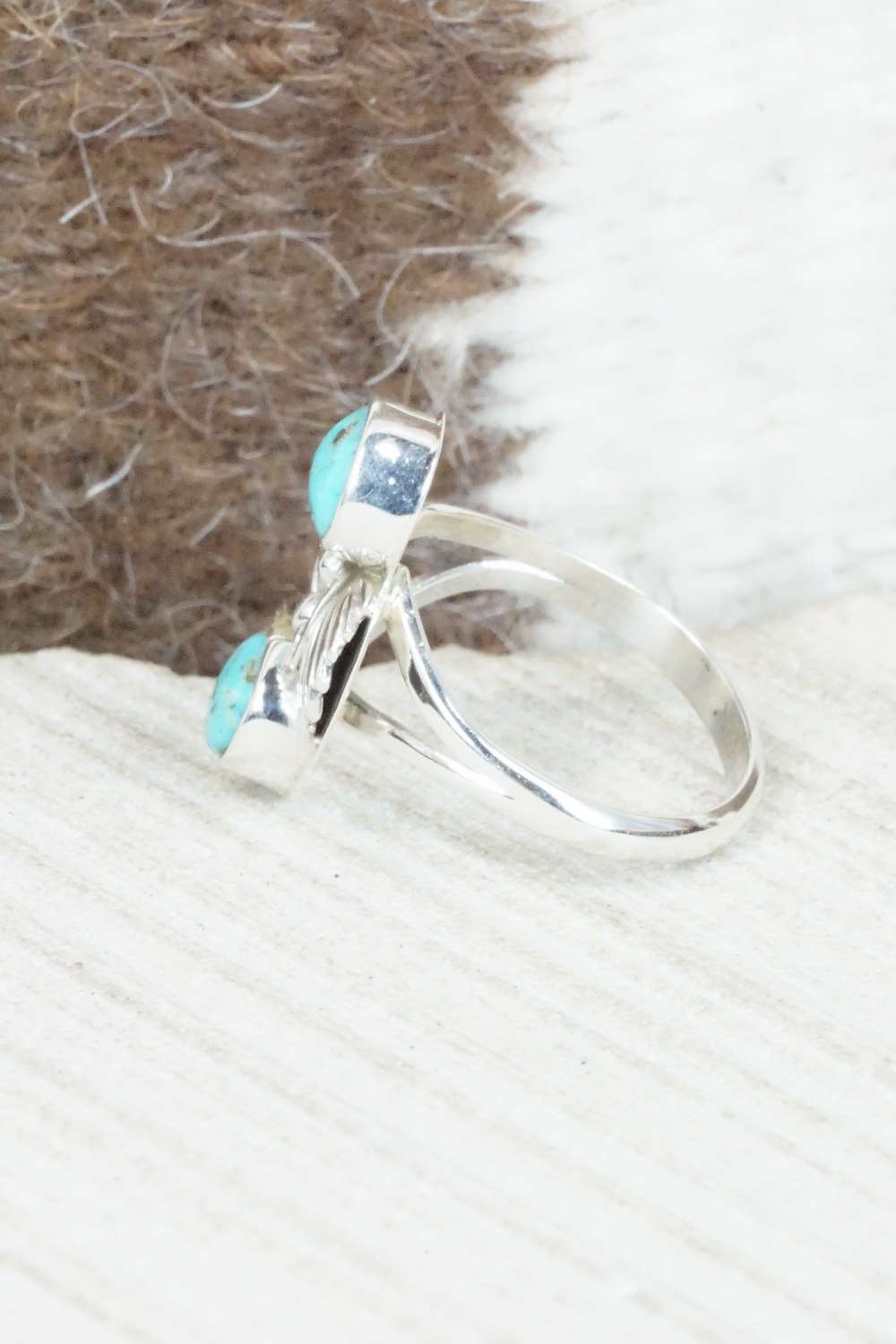 Turquoise & Sterling Silver Ring - Alice Saunders - Size 7