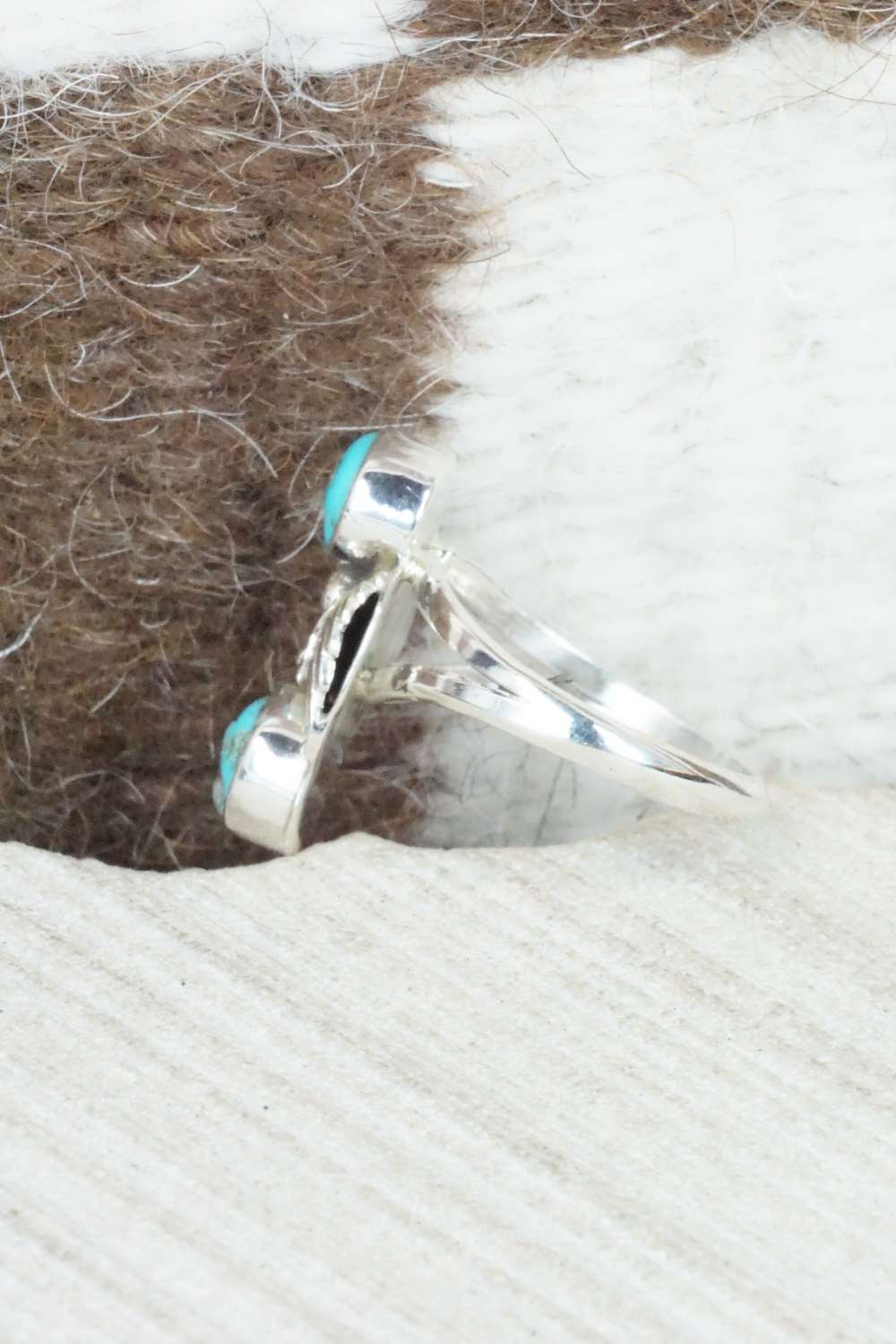 Turquoise & Sterling Silver Ring - Alice Saunders - Size 5.75