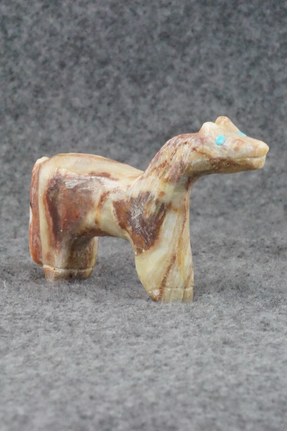 Horse Zuni Fetish Carving - Alvin Calavaza