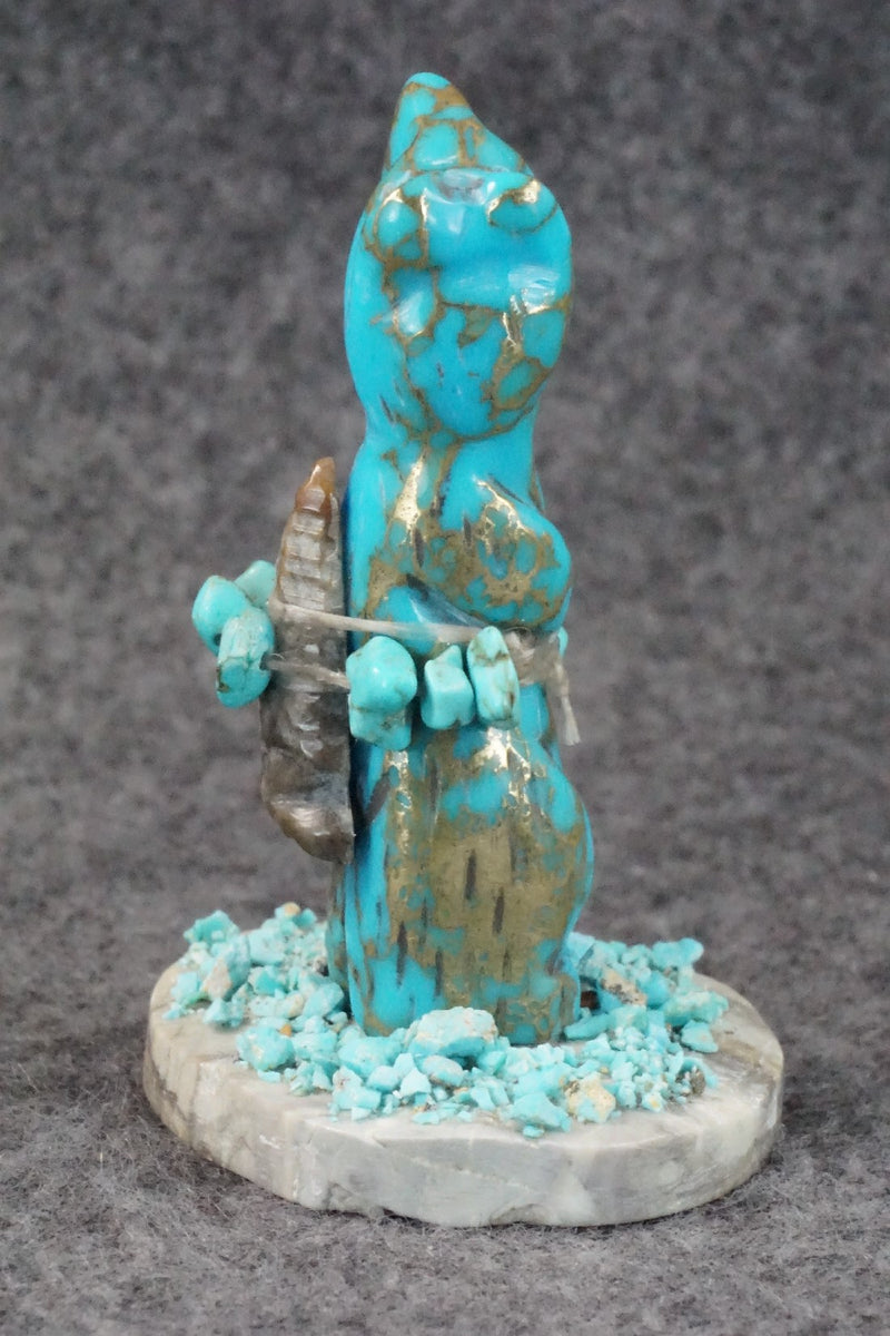 Bear Zuni Fetish Carving - Stafford Chimoni