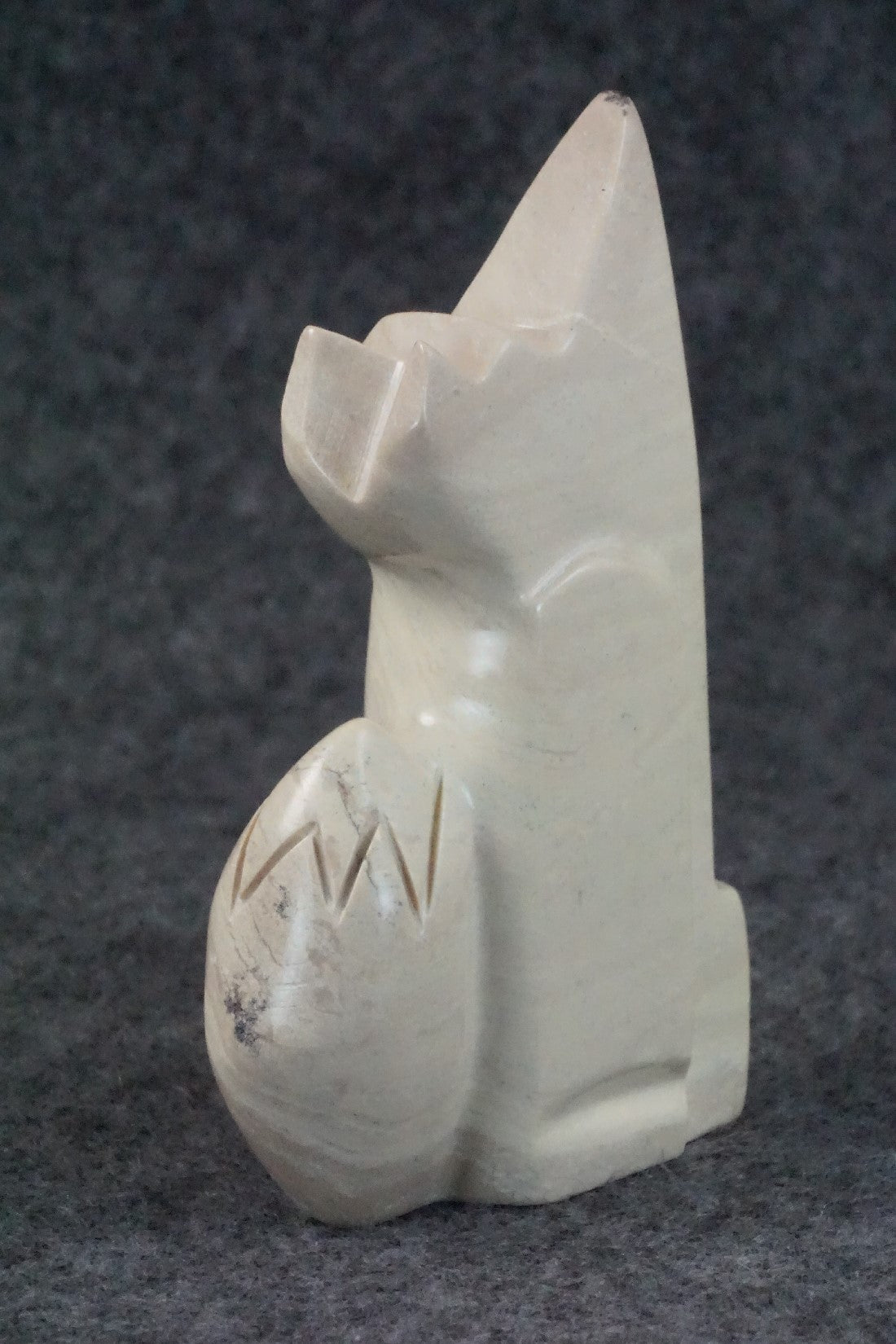 Coyote Zuni Fetish Carving - Gilbert Lonjose