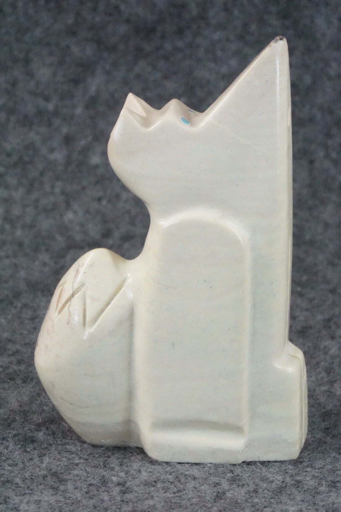 Coyote Zuni Fetish Carving - Gilbert Lonjose