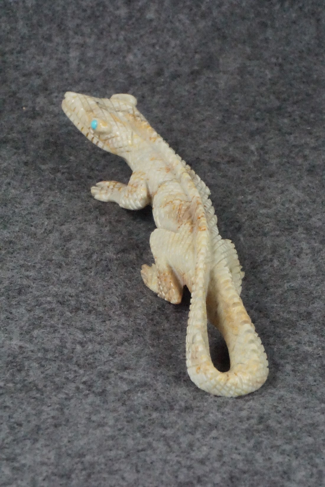 Lizard Zuni Fetish Carving - Lance Cheama