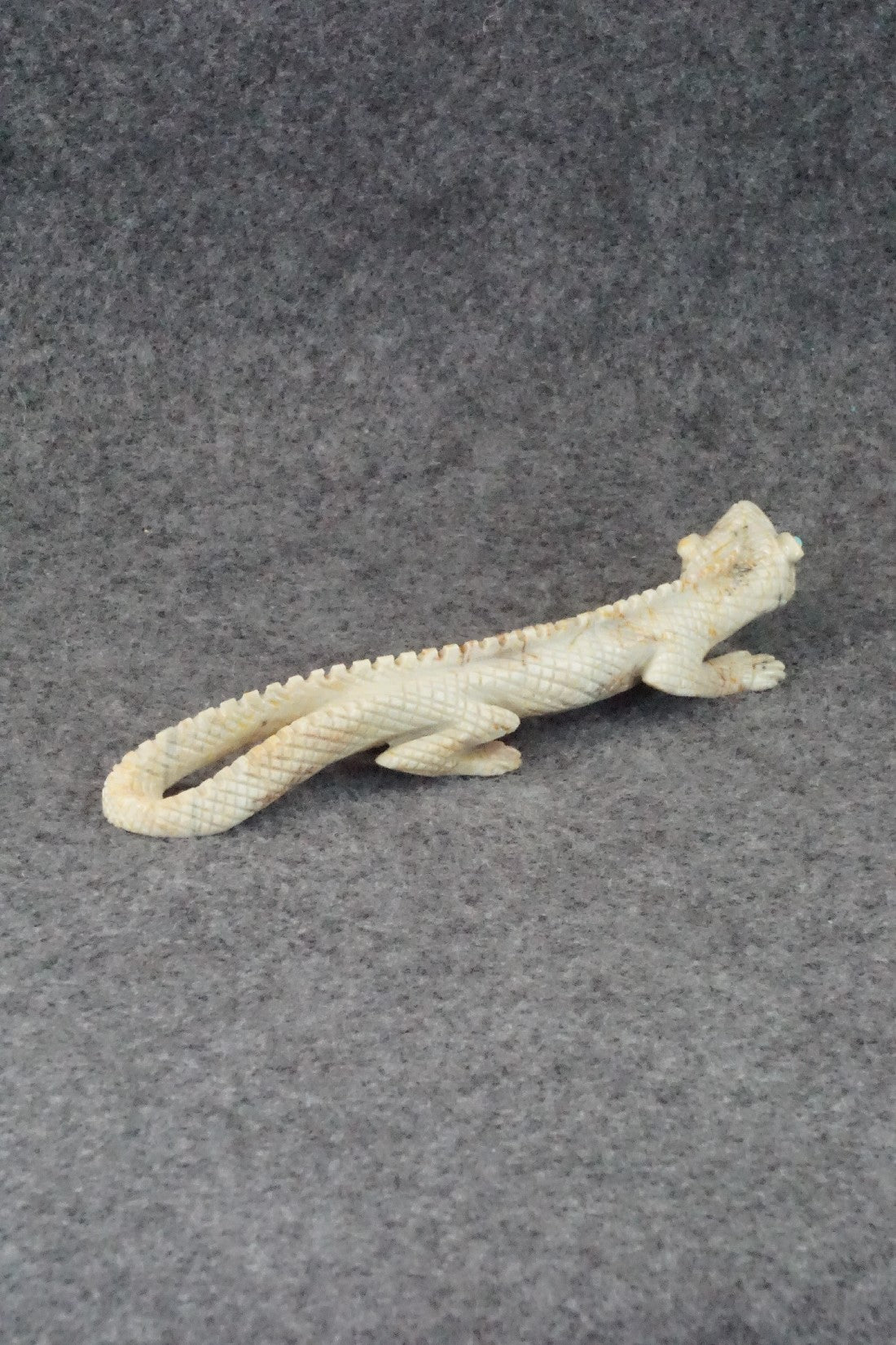 Lizard Zuni Fetish Carving - Lance Cheama