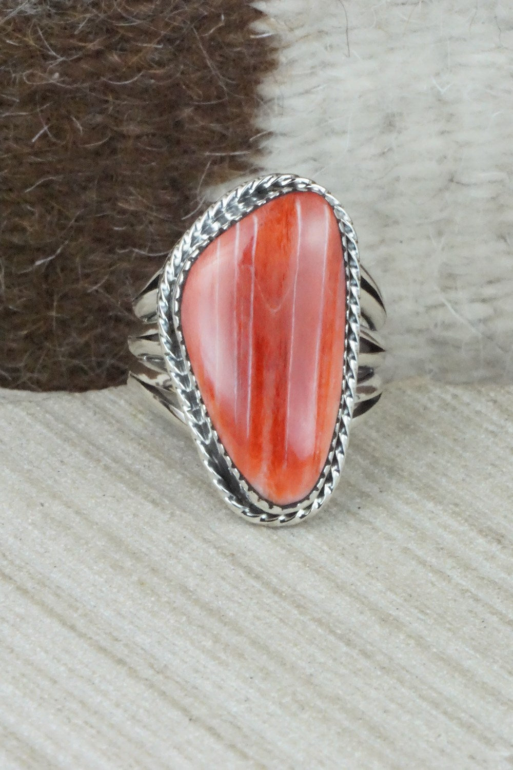 Spiny Oyster & Sterling Silver Ring - Mike Smith - Size 9.5