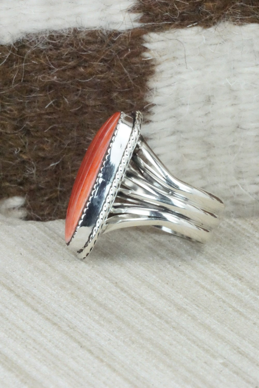 Spiny Oyster & Sterling Silver Ring - Mike Smith - Size 9.5