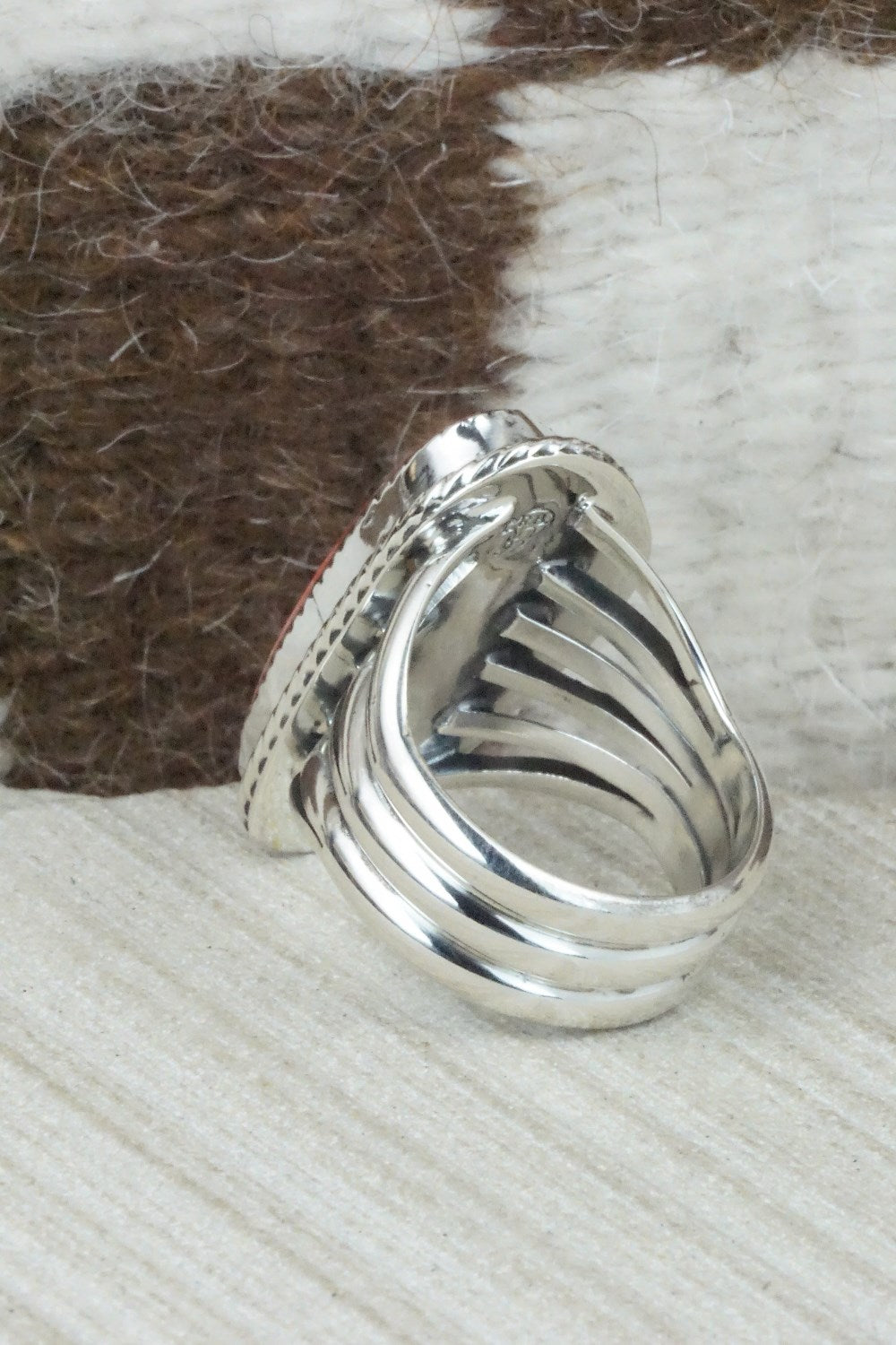 Spiny Oyster & Sterling Silver Ring - Mike Smith - Size 9.5