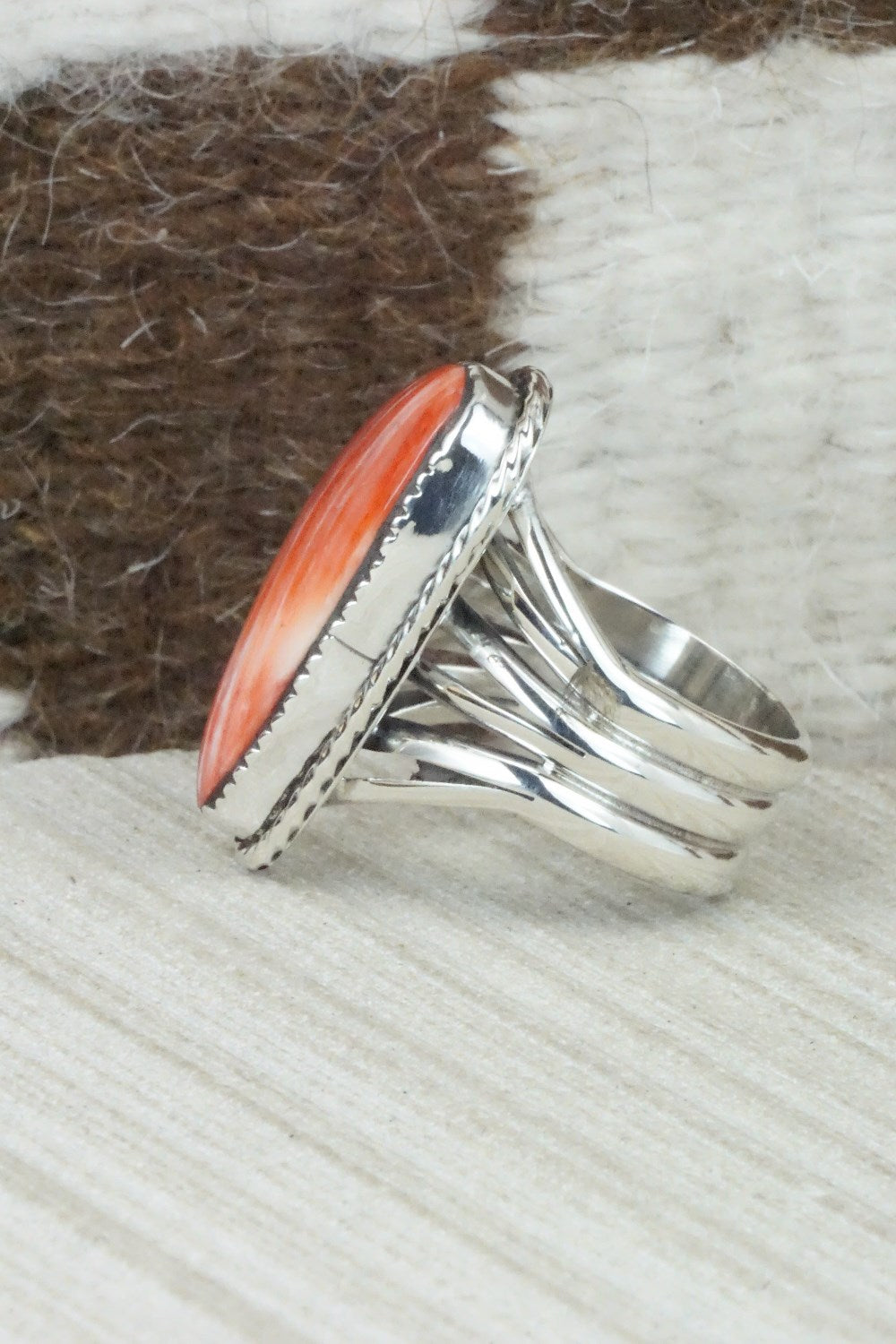 Spiny Oyster & Sterling Silver Ring - Mike Smith - Size 9.75