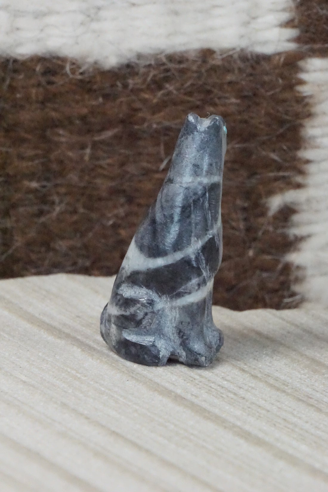 Dog Zuni Fetish Carving - Cody Nastacio