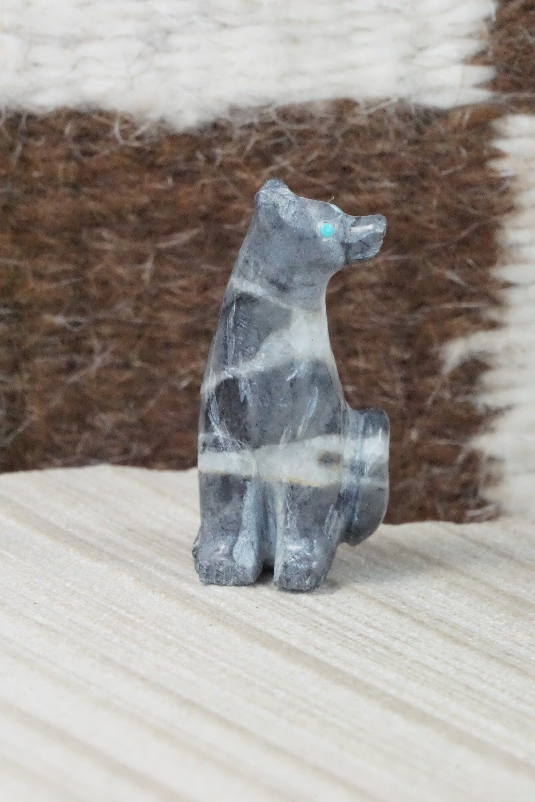 Dog Zuni Fetish Carving - Cody Nastacio
