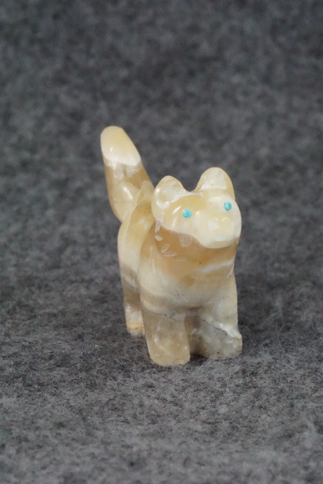 Dog Zuni Fetish Carving - Cody Nastacio