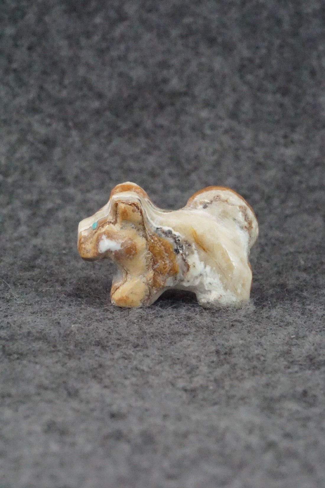 Dog Zuni Fetish Carving - Cody Nastacio