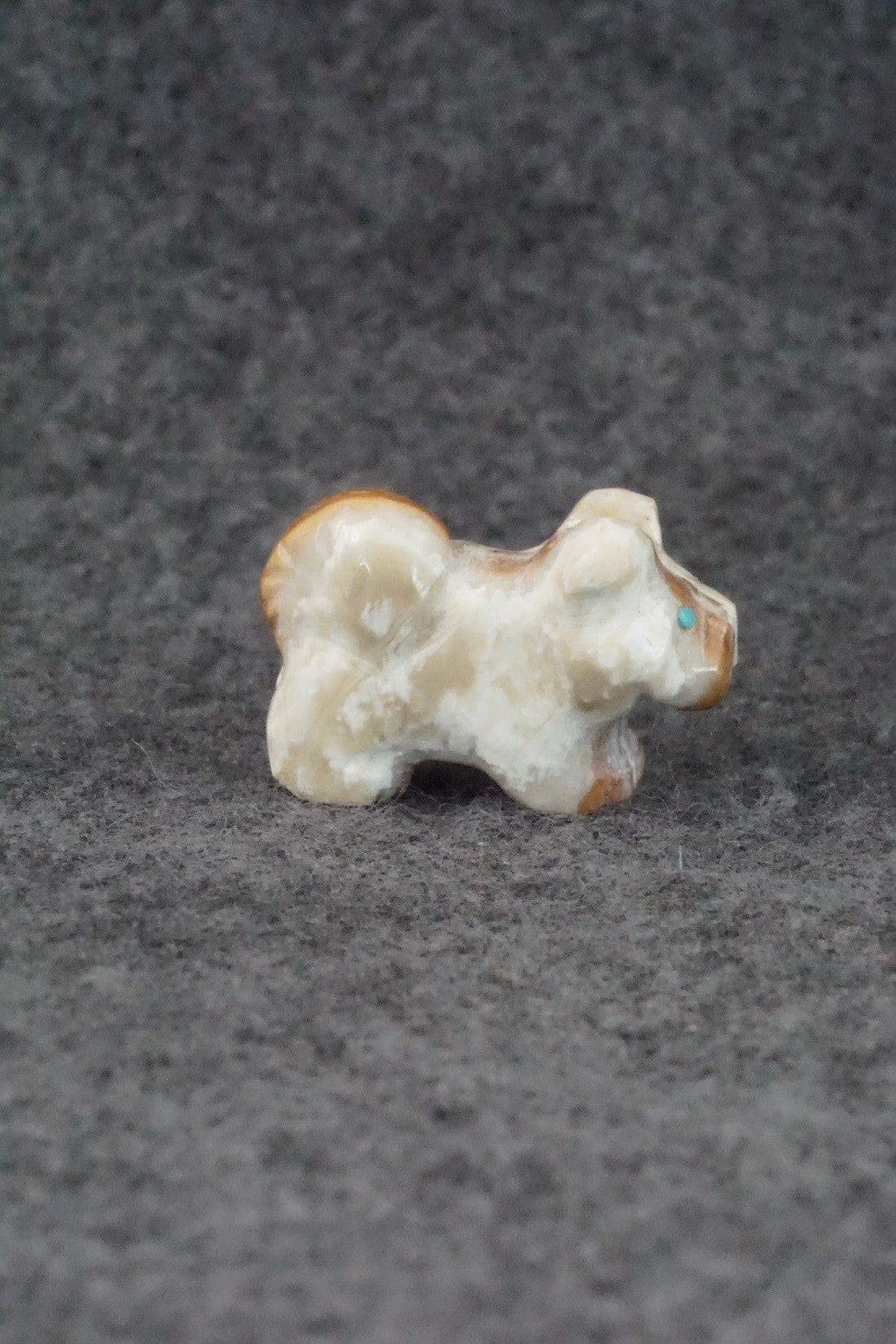 Dog Zuni Fetish Carving - Cody Nastacio