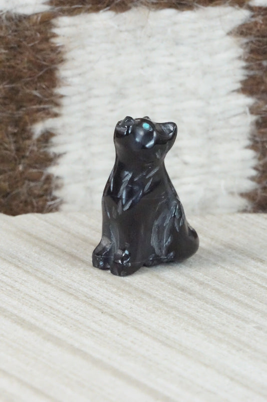 Dog Zuni Fetish Carving - Cody Nastacio