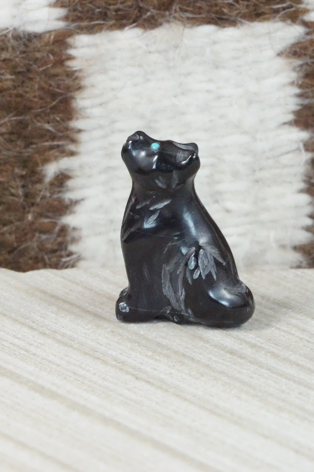 Dog Zuni Fetish Carving - Cody Nastacio
