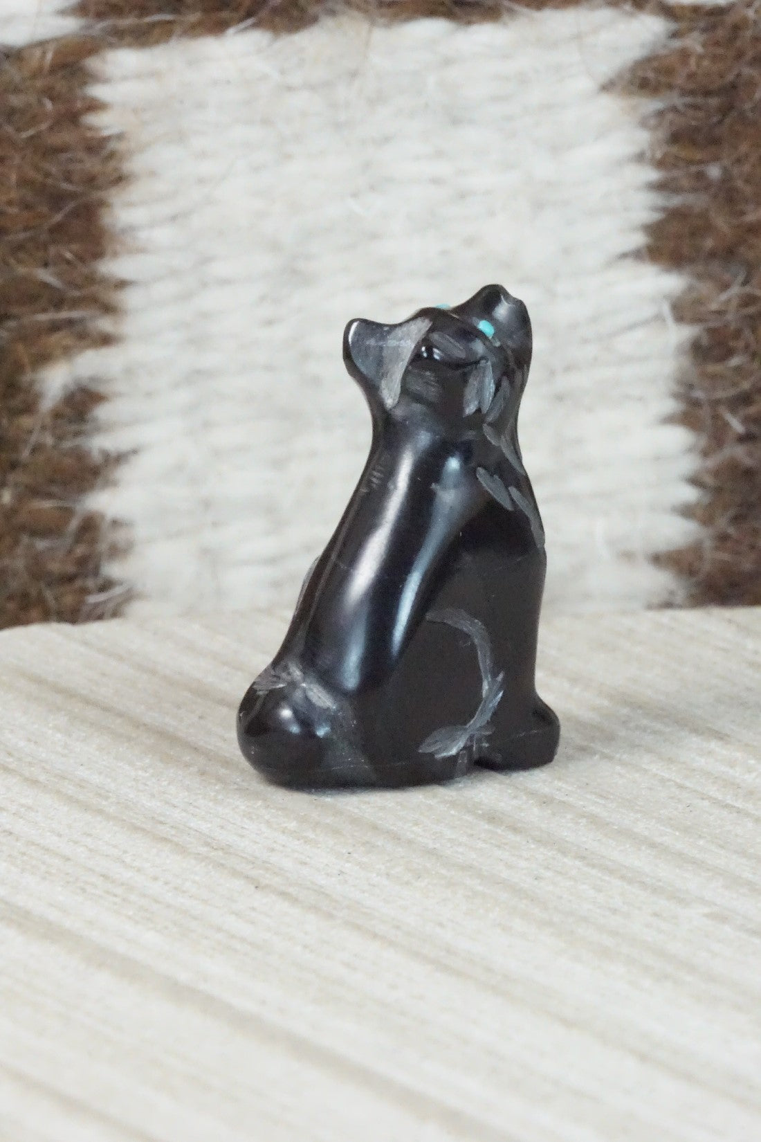 Dog Zuni Fetish Carving - Cody Nastacio